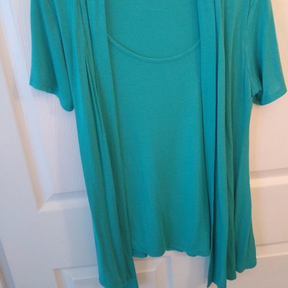 JM Fleurette Blouse - Picture 3 of 4